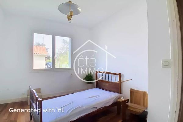 PINEUILH : Villa plain-pied à rénover 124 m² 3 chambres jardin  1485 m²