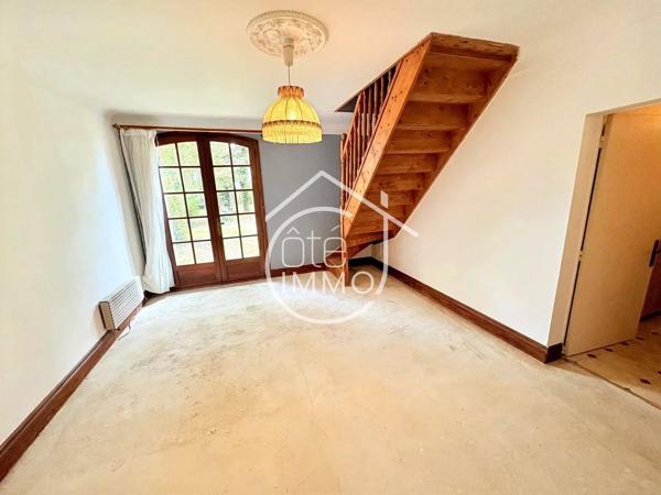 PRIGONRIEUX : Maison traditionnelle mitoyenne 6 pièces de 140m² à rénover
