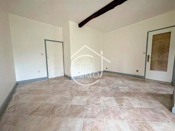 PRIGONRIEUX : Maison traditionnelle mitoyenne 6 pièces de 140m² à rénover