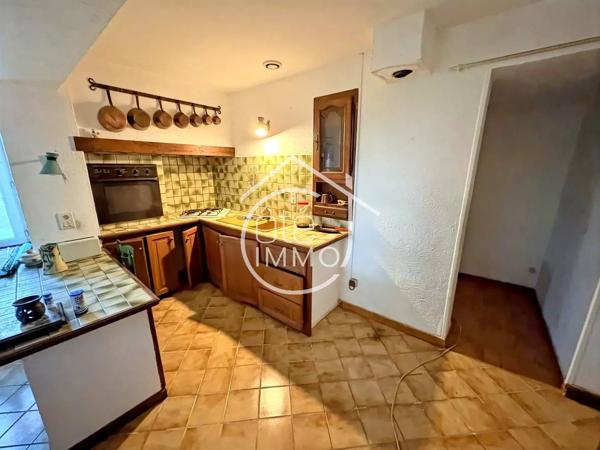 PRIGONRIEUX : Maison traditionnelle mitoyenne 6 pièces de 140m² à rénover