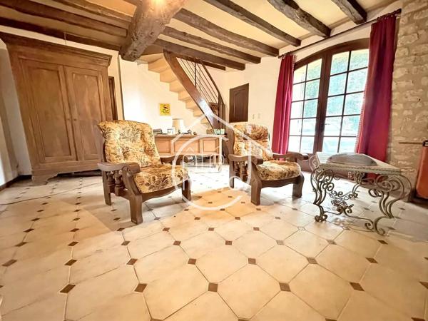 PRIGONRIEUX : Maison traditionnelle mitoyenne 6 pièces de 140m² à rénover