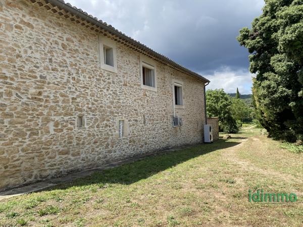 Mas sans vis à vis 156m² avec dépendances - terrain 1ha campagne Bagnols-sur-Cèze (30200)
