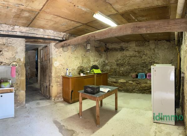 Mas sans vis à vis 156m² avec dépendances - terrain 1ha campagne Bagnols-sur-Cèze (30200)