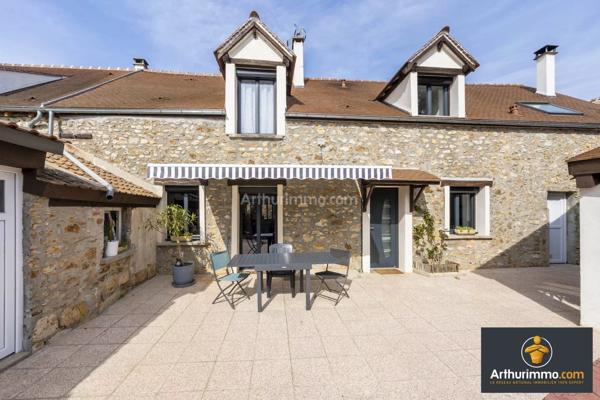 Vente                                                      Maison
                        
                     7 pièces                      169 m2                     à Saint-Fargeau-Ponthierry