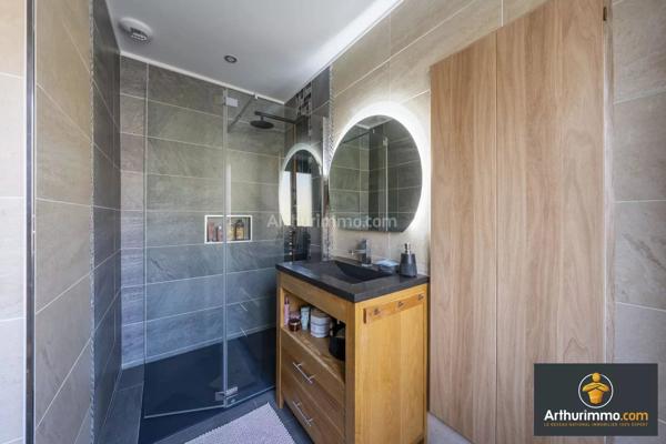Vente                                                      Maison
                        
                     7 pièces                      169 m2                     à Saint-Fargeau-Ponthierry
