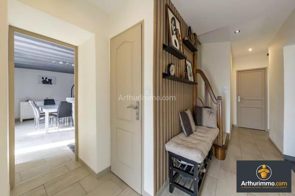 Vente                                                      Maison
                        
                     7 pièces                      169 m2                     à Saint-Fargeau-Ponthierry