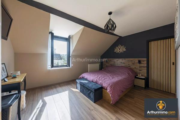 Vente                                                      Maison
                        
                     7 pièces                      169 m2                     à Saint-Fargeau-Ponthierry