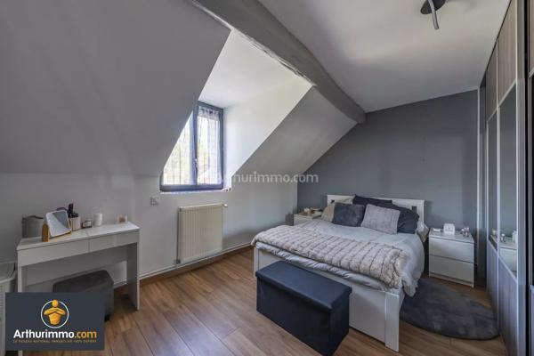 Vente                                                      Maison
                        
                     7 pièces                      169 m2                     à Saint-Fargeau-Ponthierry