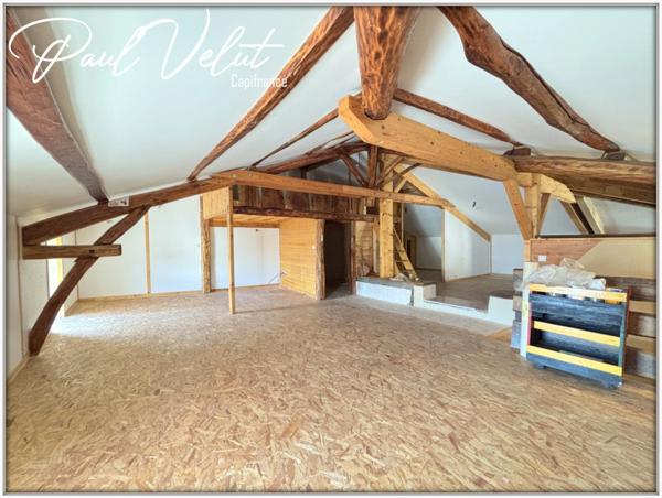 Maison familiale avec jardin et dépendances – Vinay