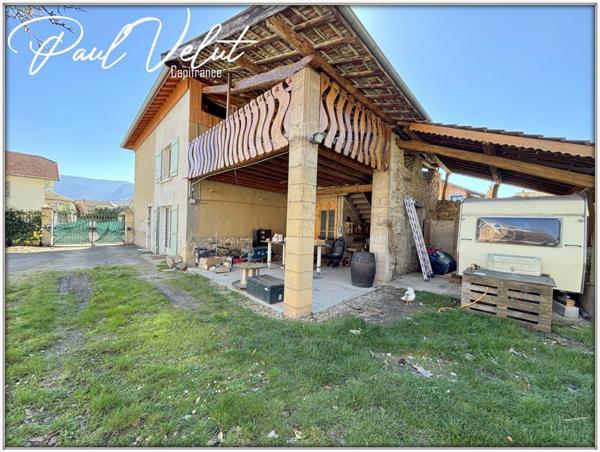 Maison familiale avec jardin et dépendances – Vinay