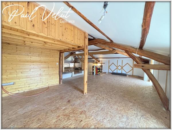 Maison familiale avec jardin et dépendances – Vinay