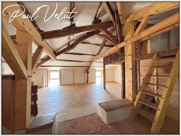 Maison familiale avec jardin et dépendances – Vinay