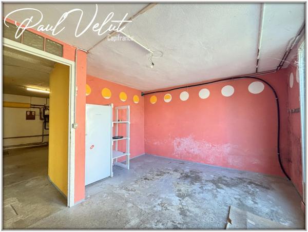 Maison familiale avec jardin et dépendances – Vinay