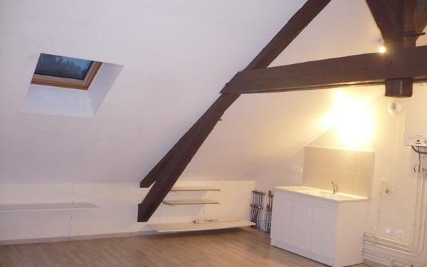 Appartement à louer    3 pièces • 45,03 m2 Couternon