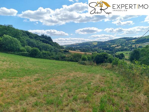 Teilhet (63560) Maison de 144 m² sur terrain de 4510 m² avec double garage à Teilhet (63560)