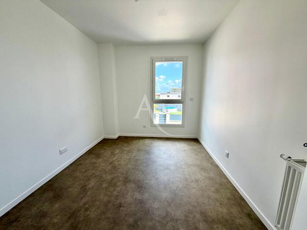 Maison familiale récente de 110m2 - 5 pièces - garage et sous-sol total - DPE A