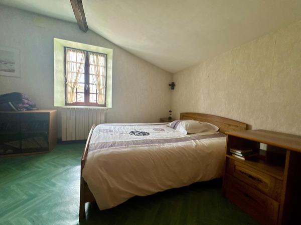 Maison familiale, jardin, piscine et double garage