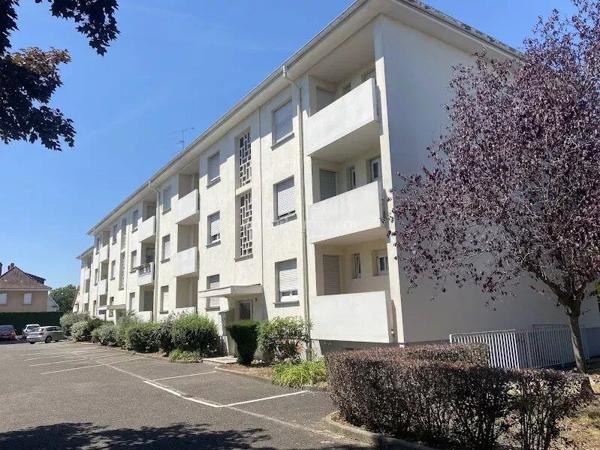Vente                                                      Appartement
                        
                     4 pièces                      83 m2                     à Colmar