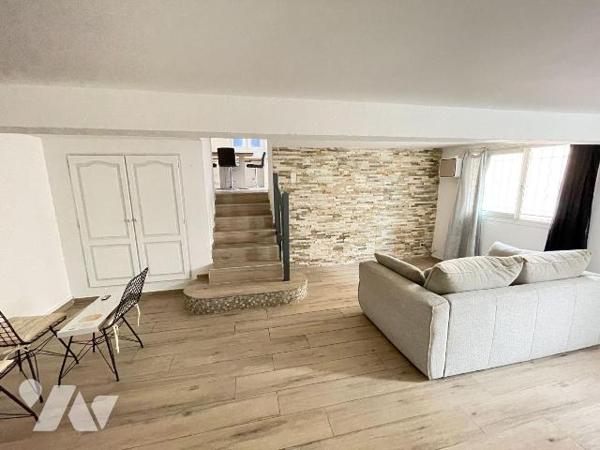 Maison à vendre à Valensole (04210) en Alpes-de-Haute-Provence: Maison d'habitation composé de ...