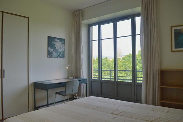 A LOUER -  AIX - HAUT STANDING - 4 PIECES MEUBLE - PROCHE ROTONDE - BALCON CAVE