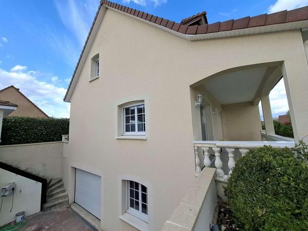 Maison/Pavillon L AIGLE 7 pièce(s) 122 m2 avec terrain 630m²