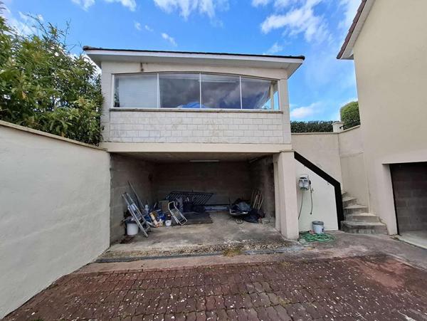 Maison/Pavillon L AIGLE 7 pièce(s) 122 m2 avec terrain 630m²