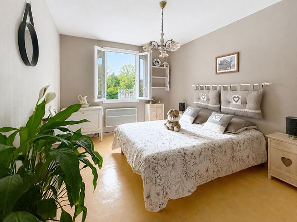 Maison de plain-pied - 6 pièces - 105m²