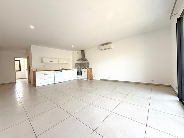 AJACCIO - APPARTEMENT 3 PIÈCES EN DERNIER ÉTAGE AVEC TERRASSE ET PARKING