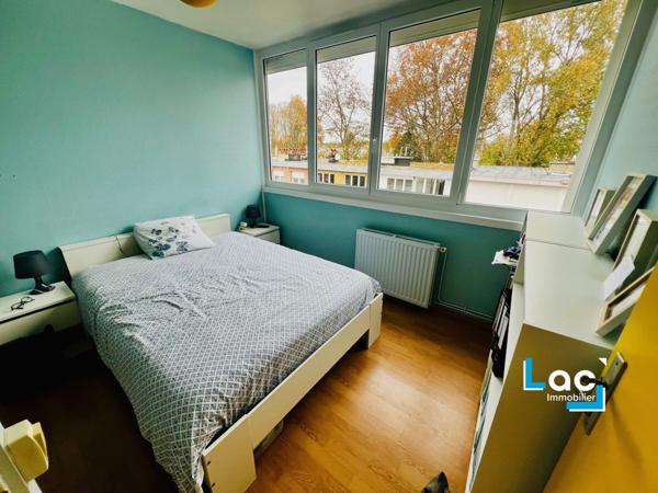 VILLENEUVE D'ASCQ (Résidence) - Maison bel étage - 90 m² - 3 chbr – 1 bureau – Parking – Garage - Jardin