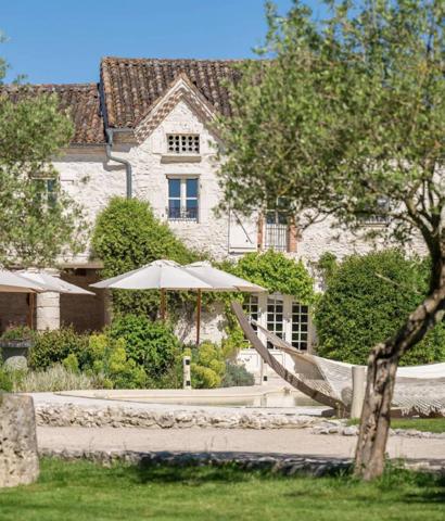 Château historique avec piscine sculptée, lacs, installations équestres, 158 hectares et une vue imprenable dans le Gers, dans le sud-ouest de la France
