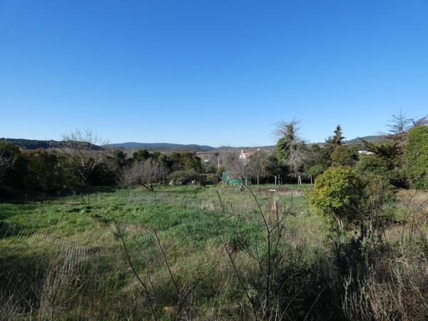 TERRAIN A BATIR VIABILISE HORS LOTISSEMENT DE 2947M²