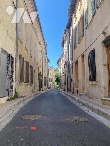 MAISON DE VILLAGE  avec cour - 2 LOGEMENTS - GARAGE