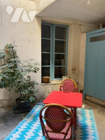 MAISON DE VILLAGE  avec cour - 2 LOGEMENTS - GARAGE