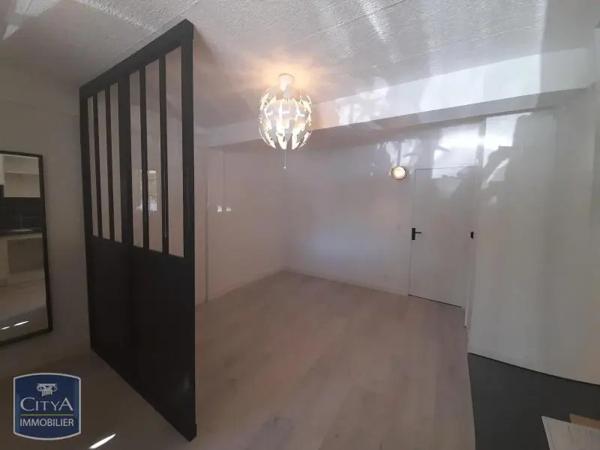 Appartement à louer 1 pièce 21.05m² Marignane (13700)