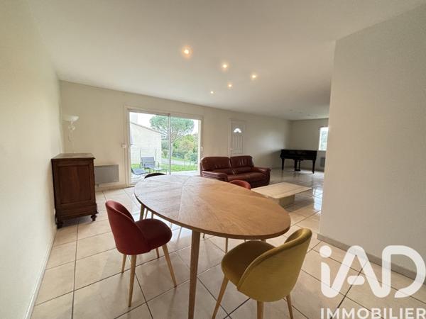 Location maison 3 pièces 84 m² Branne