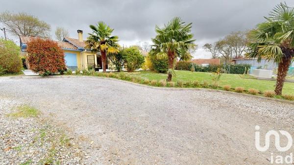 Maison 4 pièces de 117 m² à Saint-Martin-de-Hinx (40390)