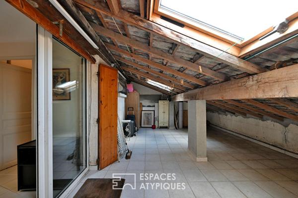 Élégant appartement Haussmannien avec ascenseur et terrasse couverte