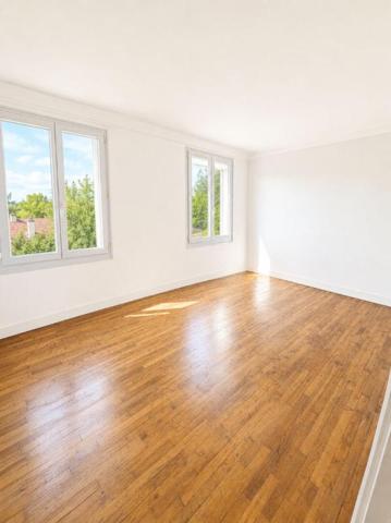 MAISON DE 82 m2 AVEC VÉRANDA CHAUFFÉE de 17 m2 - JARDIN - GARAGE AMÉNAGEABLE - IMPASSE  TRES CALME