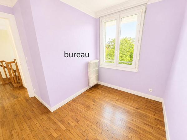 MAISON DE 82 m2 AVEC VÉRANDA CHAUFFÉE de 17 m2 - JARDIN - GARAGE AMÉNAGEABLE - IMPASSE  TRES CALME