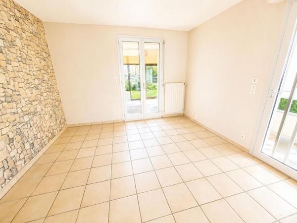 MAISON DE 82 m2 AVEC VÉRANDA CHAUFFÉE de 17 m2 - JARDIN - GARAGE AMÉNAGEABLE - IMPASSE  TRES CALME