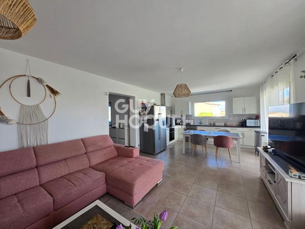 Maison à vendre à Laudun l'Ardoise - 5 pièces, 120 m², terrain 556 m²