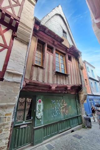 Immeuble à rénover en hyper centre de Vitré