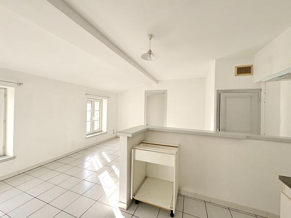 Immeuble d'exception à Carcassonne .Proche Cité Médiévale, Centre Ville, Gare