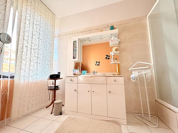 Immeuble d'exception à Carcassonne .Proche Cité Médiévale, Centre Ville, Gare