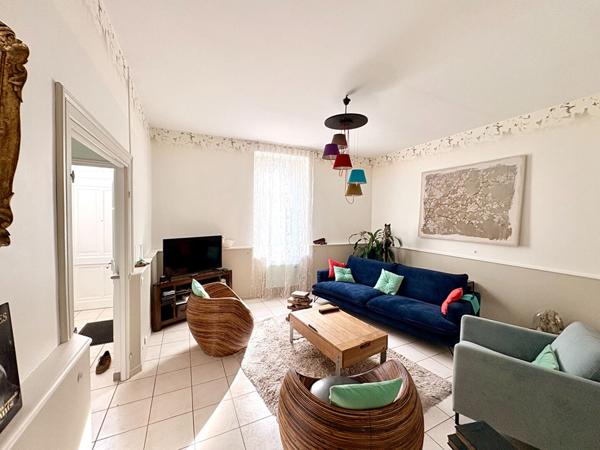 Immeuble d'exception à Carcassonne .Proche Cité Médiévale, Centre Ville, Gare