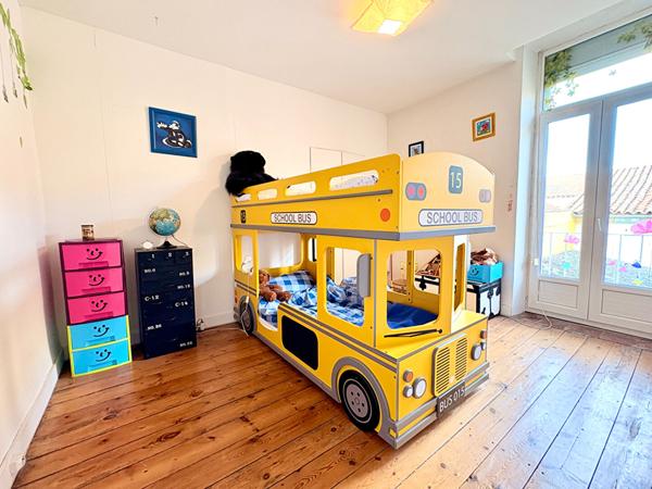 Immeuble d'exception à Carcassonne .Proche Cité Médiévale, Centre Ville, Gare