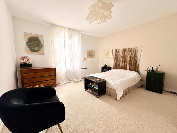 Immeuble d'exception à Carcassonne .Proche Cité Médiévale, Centre Ville, Gare