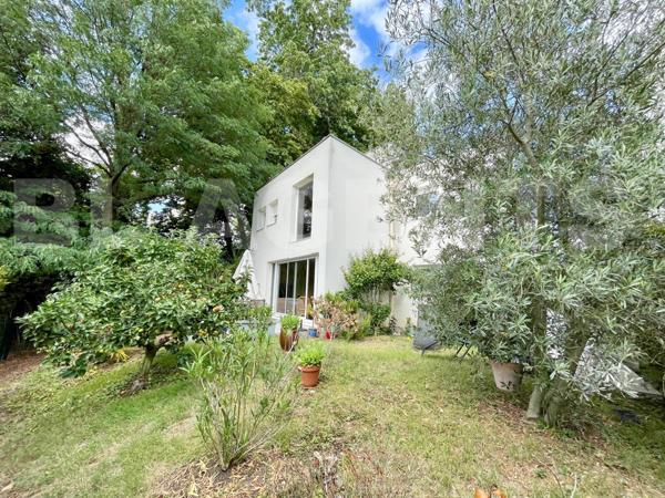 Lagny – Appartement type maison - 3 Chambres possible 4 – Sous-sol - Jardin – Rooftop – 2 garages + 