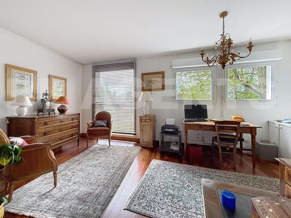 Lagny – Appartement type maison - 3 Chambres possible 4 – Sous-sol - Jardin – Rooftop – 2 garages + 