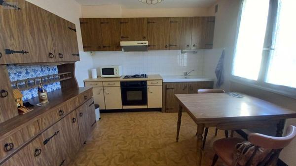 Maison à vendre à Vic-sur-Cère dans le Cantal (15800), ref : MG/2463